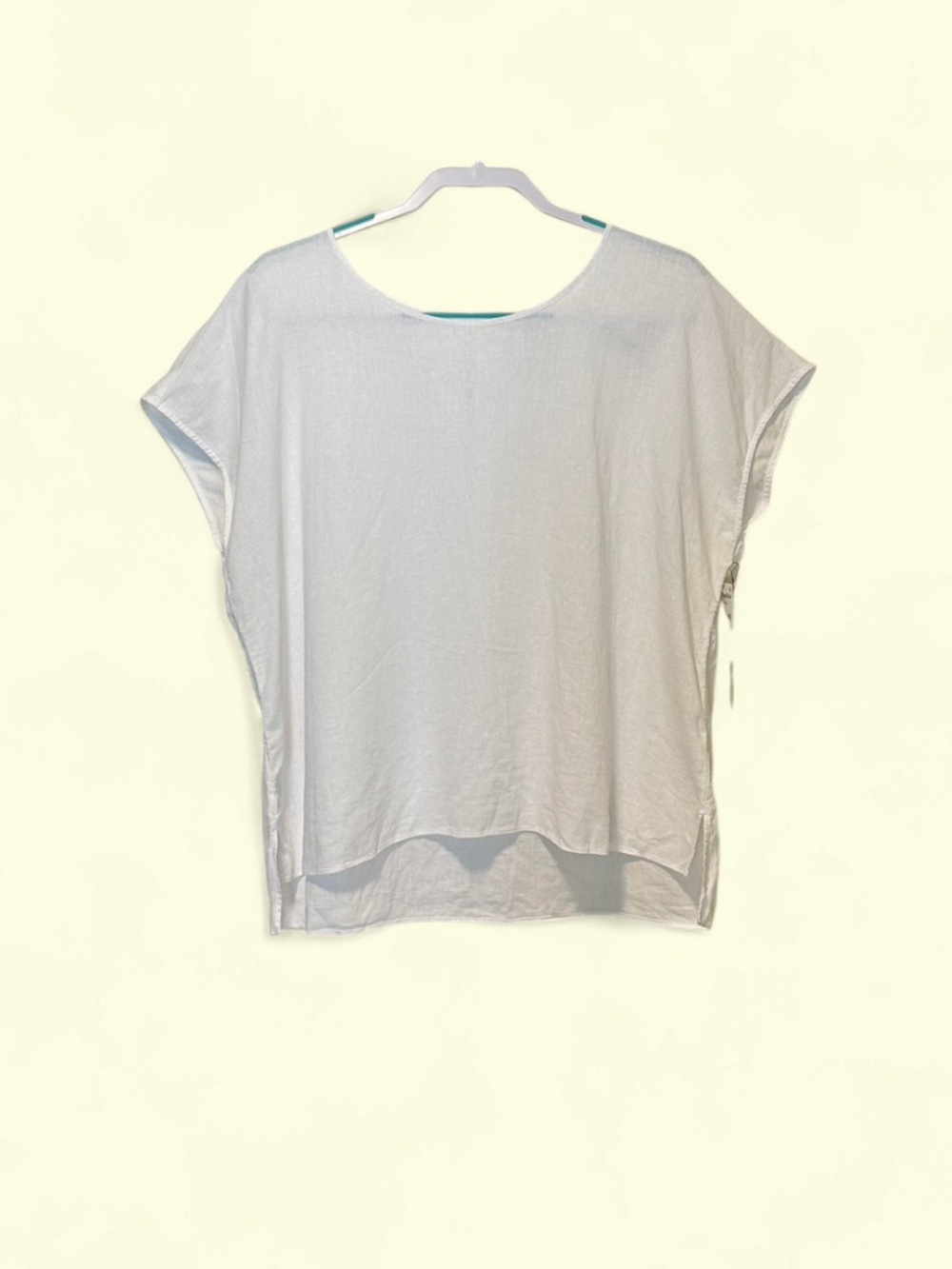 Caslon white coastal minimalist Lagenlook linen blend short sleeve top  NWT.